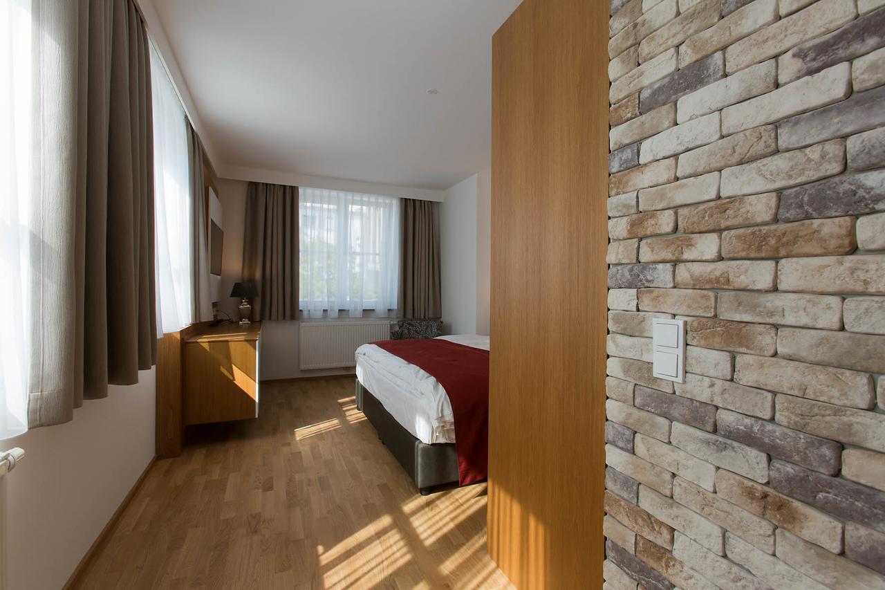 Hotel Am Schrannenplatz Memmingen Buitenkant foto