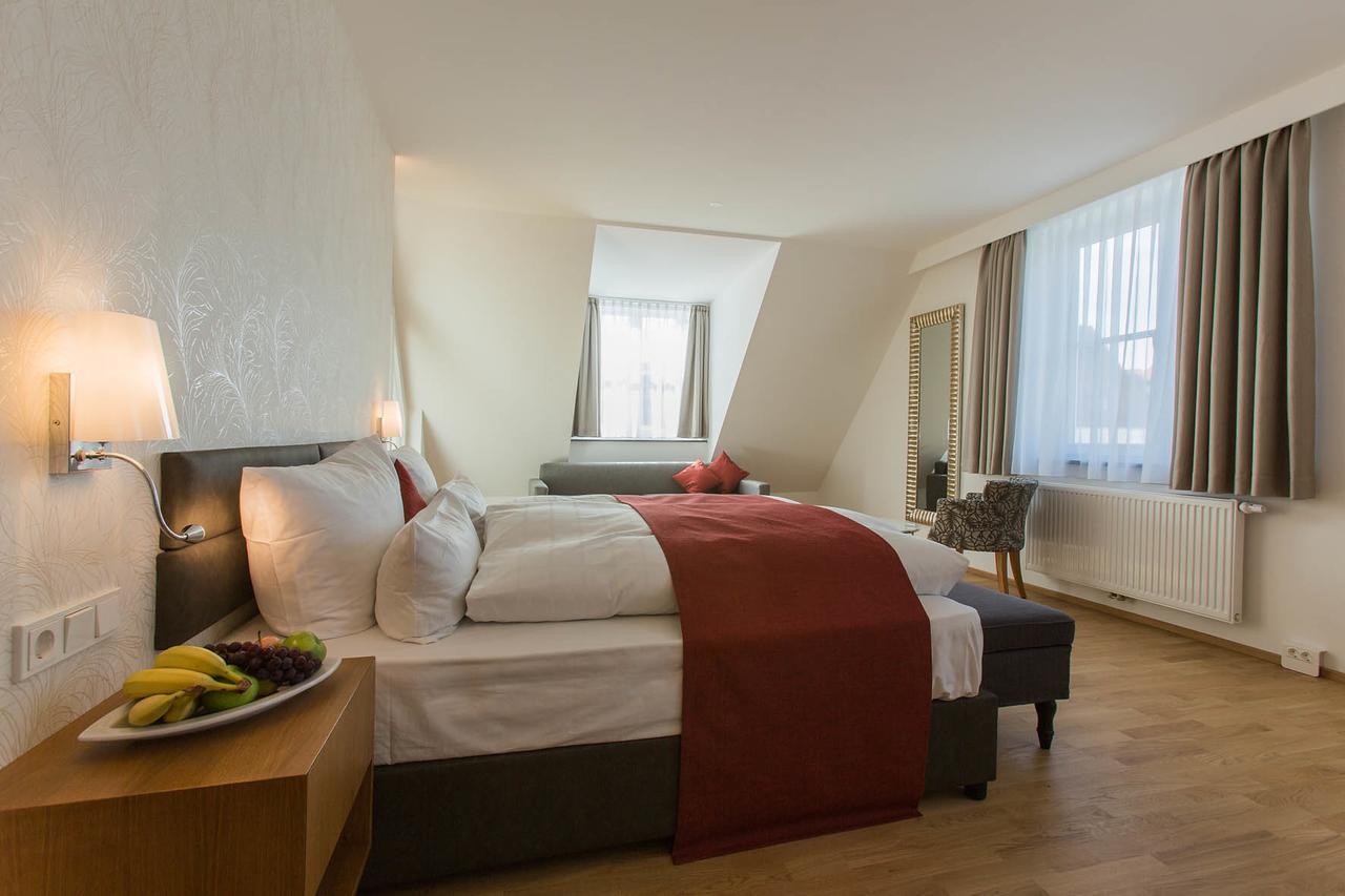 Hotel Am Schrannenplatz Memmingen Buitenkant foto