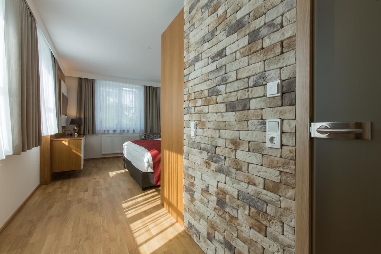Hotel Am Schrannenplatz Memmingen Buitenkant foto